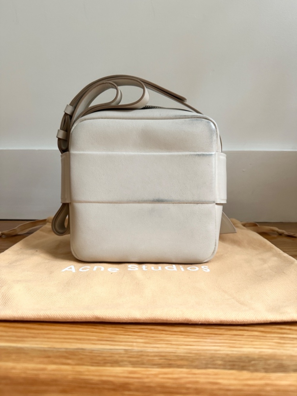 ACNE Musubi Camera Bag / White Cream (Sand Beige) - Picture 4 of 12